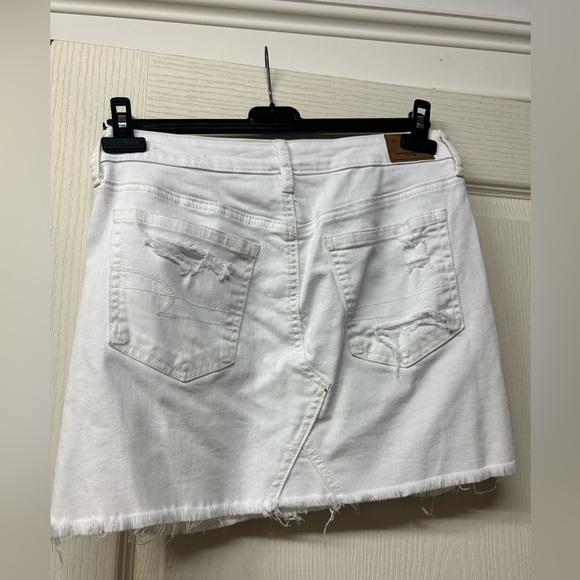 White jean skirt with rips - Picture 3 of 4